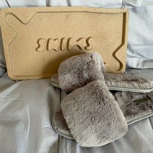 Skims Slides in Smoke Size 38 Never Worn